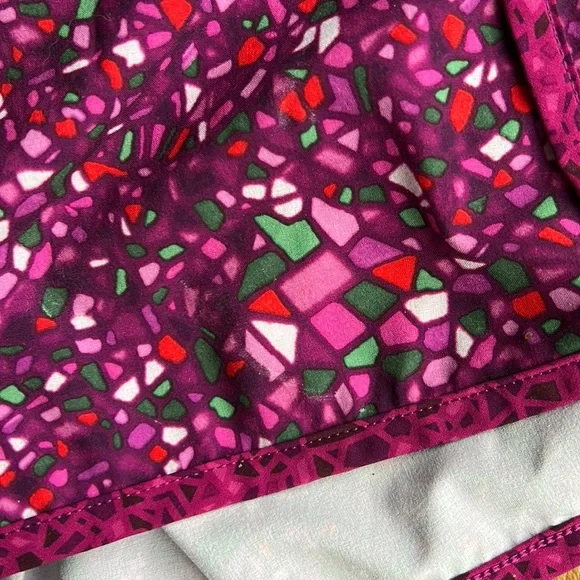 LULULEMON💫Women’s Plum Paradise Camo Geo Regal Run Times Shorts - Picture 15 of 16